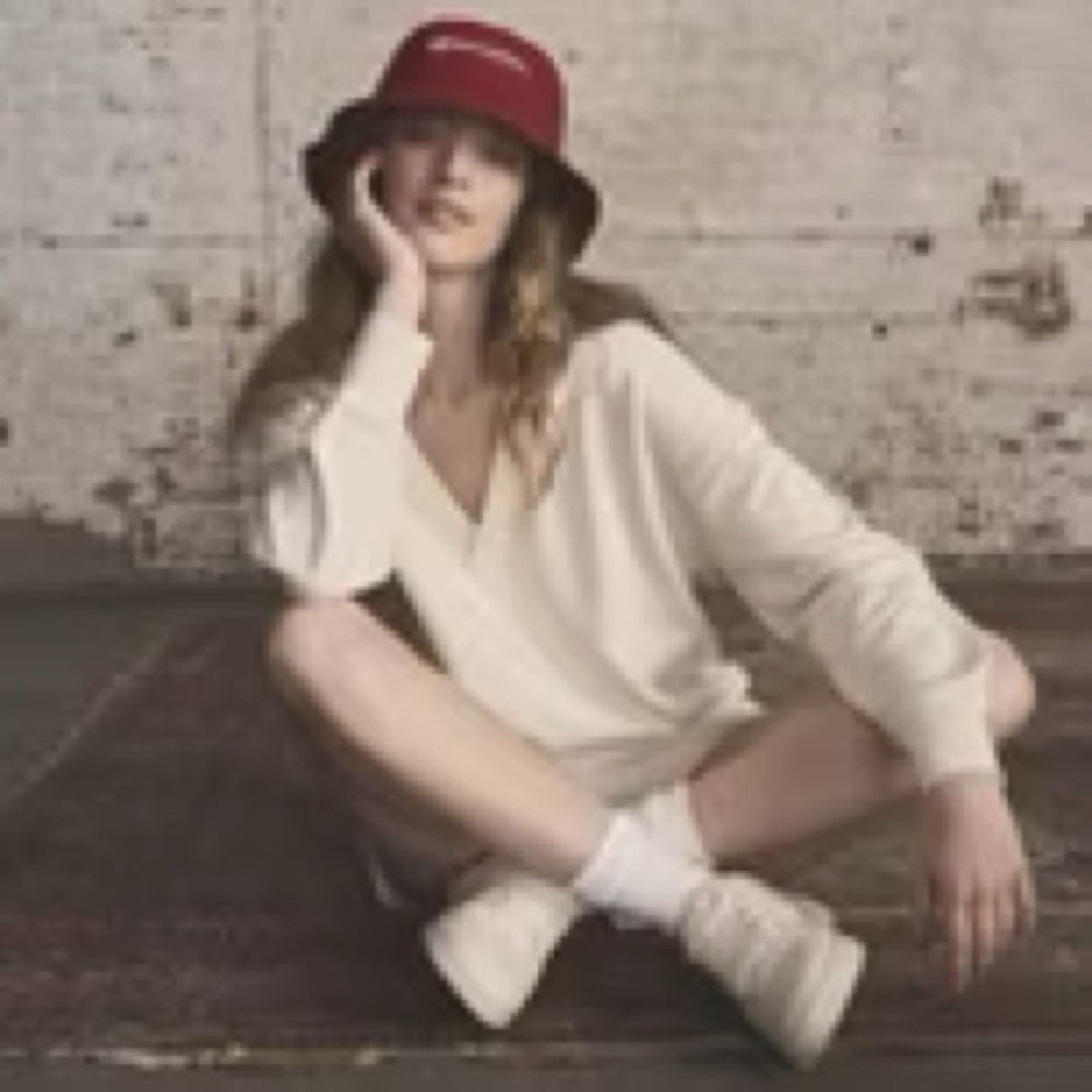 Champion Women's Cream V-Neck Sweater - Picture 2 of 3